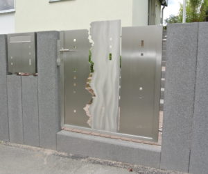 briefkasten mit gartentür aus edelstahl