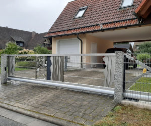 einfahrtstor aus edelstahl
