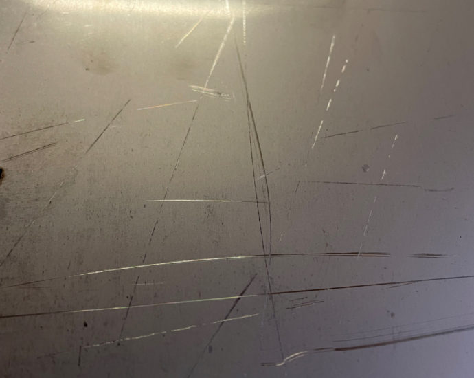 Edelstahl Verletzungen der Oberfläche